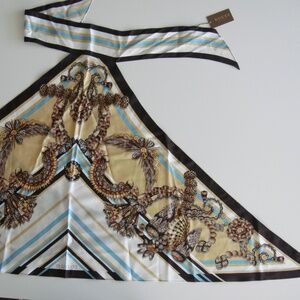Gucci scarf body wrap silk shell motif new tag 100% authentic